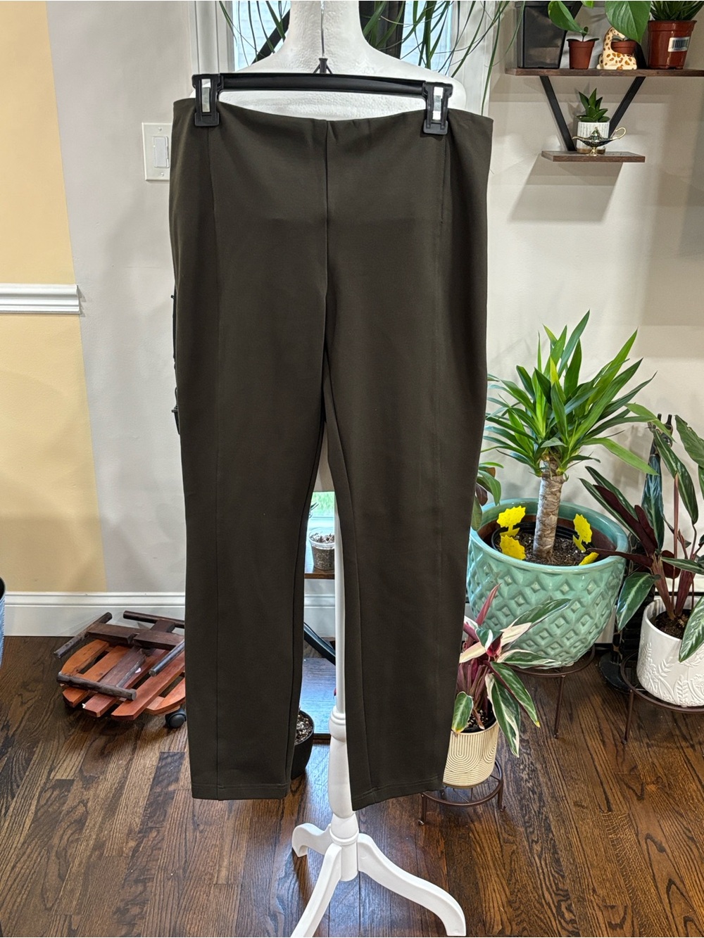 Rachel Zoe Olive Green Slim Dress Pants size 10